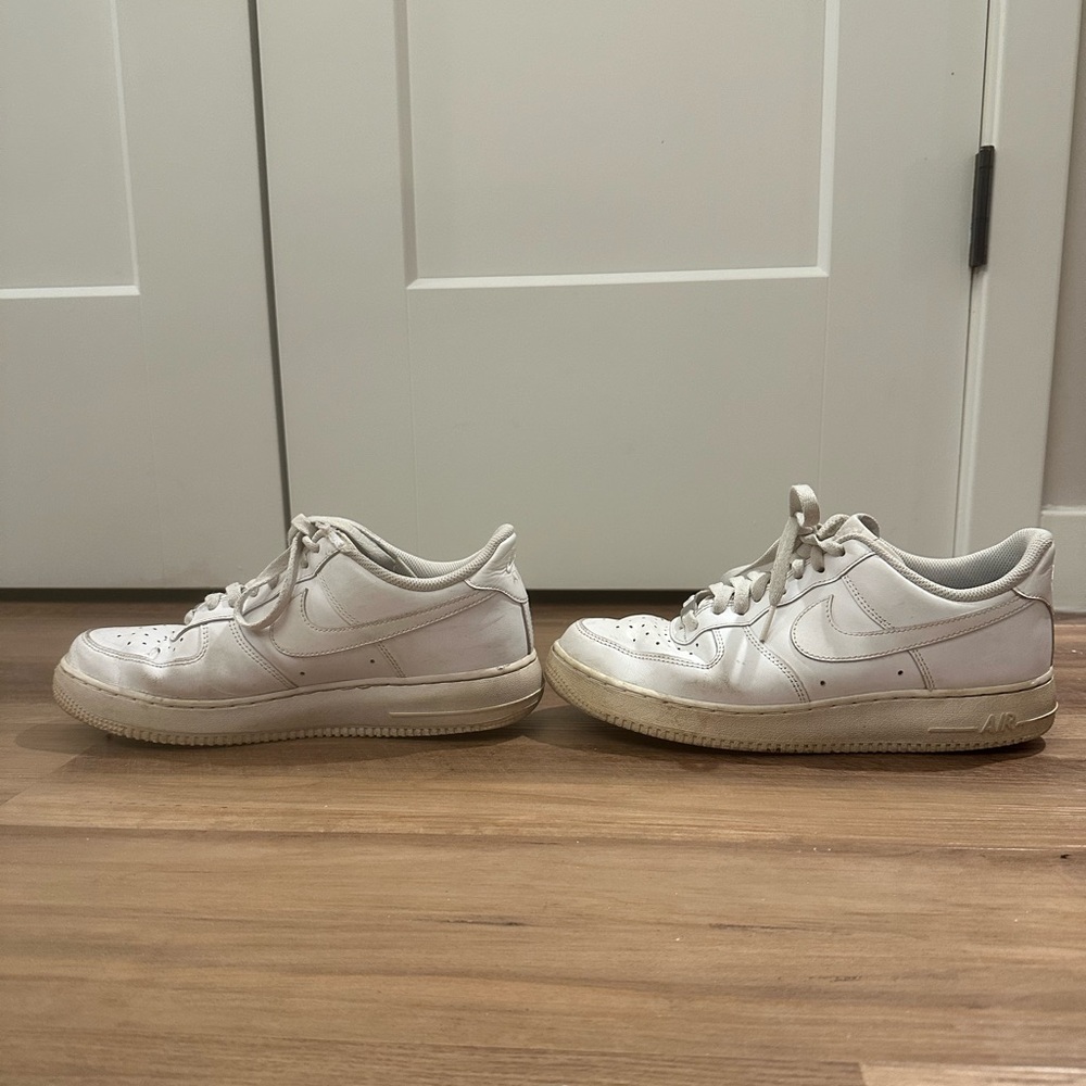 White Nike Air Force 1 Size 10 - Picture 5 of 6